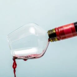 MikaMax Wijnfles Glas XXL - Groot Wijnglas - Past Standaard Kurk Op - 750ml -Huishoudelijk Serviesgoed 1200x1188 1