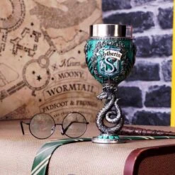 Nemesis Now - Harry Potter - Slytherin - Wijnkelk - Blauw - 19.5cm 18 Nemesis Now - Harry Potter - Slytherin - Wijnkelk - Blauw - 19.5cm -Huishoudelijk Serviesgoed 1200x1200 1015