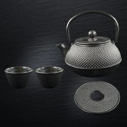 SakuraTea - Theepot Set - 4-delig - Gietijzer - Zwart - 0.8L - 2 Kopjes (100ml) -Huishoudelijk Serviesgoed 1200x1200 1654