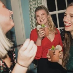 KitchenBrothers Moscow Mule Bekers - Met Rietjes - 4 Stuks - Verkoperd - 500ML -Huishoudelijk Serviesgoed 1200x1200 743