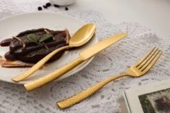 Bestekset - Bestek Goud Gehamerd -24 Delig-Zwitsers Kwaliteit-Complete Set-100% Roestvrijstaal-Gehamerd Gold 24k-Goud 24K -Huishoudelijk Serviesgoed 1200x799 15