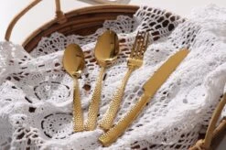 Bestekset - Bestek Goud Gehamerd -24 Delig-Zwitsers Kwaliteit-Complete Set-100% Roestvrijstaal-Gehamerd Gold 24k-Goud 24K -Huishoudelijk Serviesgoed 1200x799 16