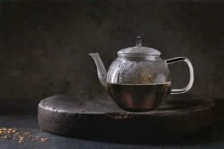 Feelino 1300 Ml Thee- En Koffiepot Met Zeef In Tuit En Glazen Deksel, Ideaal Voor 2 Personen, Special Edition Vaatwasmachinebestendig, Hittebestendig, Hoogwaardig Borosilicaatglas 9 Feelino 1300 Ml Thee- En Koffiepot Met Zeef In Tuit En Glazen Deksel, Ideaal Voor 2 Personen, Special Edition Vaatwasmachinebestendig, Hittebestendig, Hoogwaardig Borosilicaatglas -Huishoudelijk Serviesgoed 1200x800 161