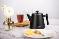 VDN RVS Theepot Dubbelwandig Met Filter - Zwarte Theekan 1 Liter - 902 -Huishoudelijk Serviesgoed 1200x800 170