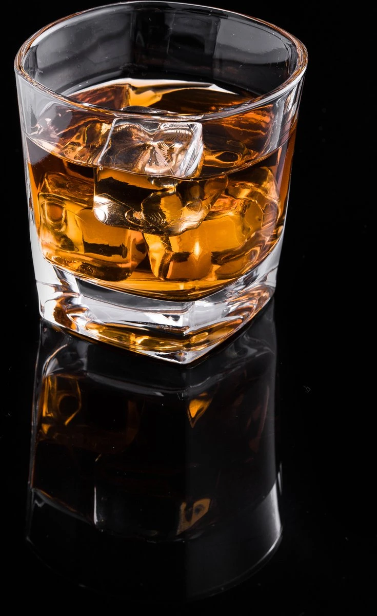 VDN Donella Whiskey Glazen Set Handgeblazen - 4 Whiskeyglazen – Tumbler - Loodvrij Kristal Glas 8 VDN Donella Whiskey Glazen Set Handgeblazen - 4 Whiskeyglazen – Tumbler - Loodvrij Kristal Glas - Afbeelding 8