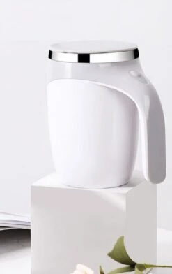 Zelfroerende Mok - Self Stirring Mug - Met Deksel - Thermosbeker -Huishoudelijk Serviesgoed 757x1200