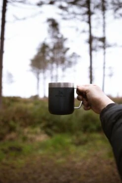 Stanley The Legendary Camp Mug 0,35L - Beker - Hammertone Green 27 Stanley The Legendary Camp Mug 0,35L - Beker - Hammertone Green -Huishoudelijk Serviesgoed 800x1200 38