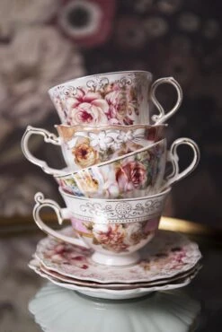 Clayre & Eef Kop En Schotel 200 Ml Roze Wit Porselein Rond Bloemen Servies Cadeau Voor Haar Cappuccino -Huishoudelijk Serviesgoed 801x1200 18