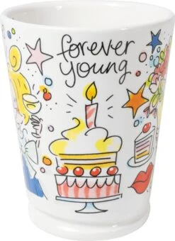 Blond Amsterdam, Specials Mok Forever Young, 0,5L -Huishoudelijk Serviesgoed 871x1200 1