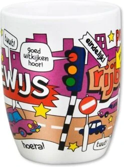 Paper Dreams Mok Cartoon-stijl Rijbewijs Keramiek 325ml Rood/wit -Huishoudelijk Serviesgoed 893x1200 2