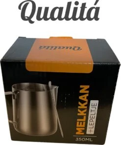 Qualitá® Melkkan Met Art Pen - Barista Melkkannetje - 350 ML - Melkopschuimkannen 12 Qualitá® Melkkan Met Art Pen - Barista Melkkannetje - 350 ML - Melkopschuimkannen -Huishoudelijk Serviesgoed 998x1200 3